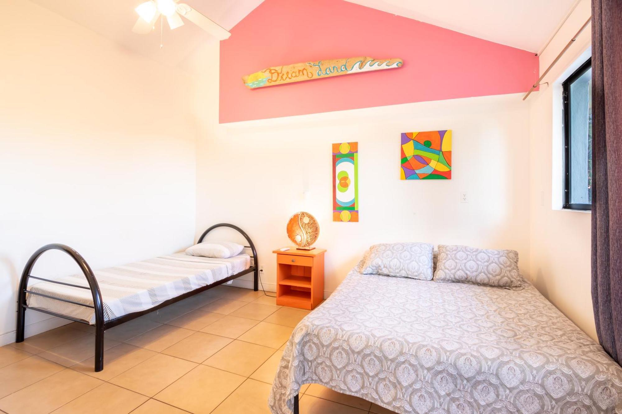 Wipeout Hostel Jacó Extérieur photo