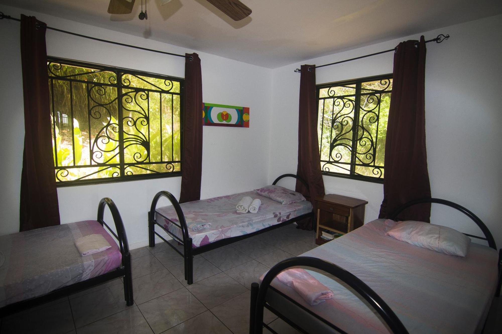 Wipeout Hostel Jacó Extérieur photo