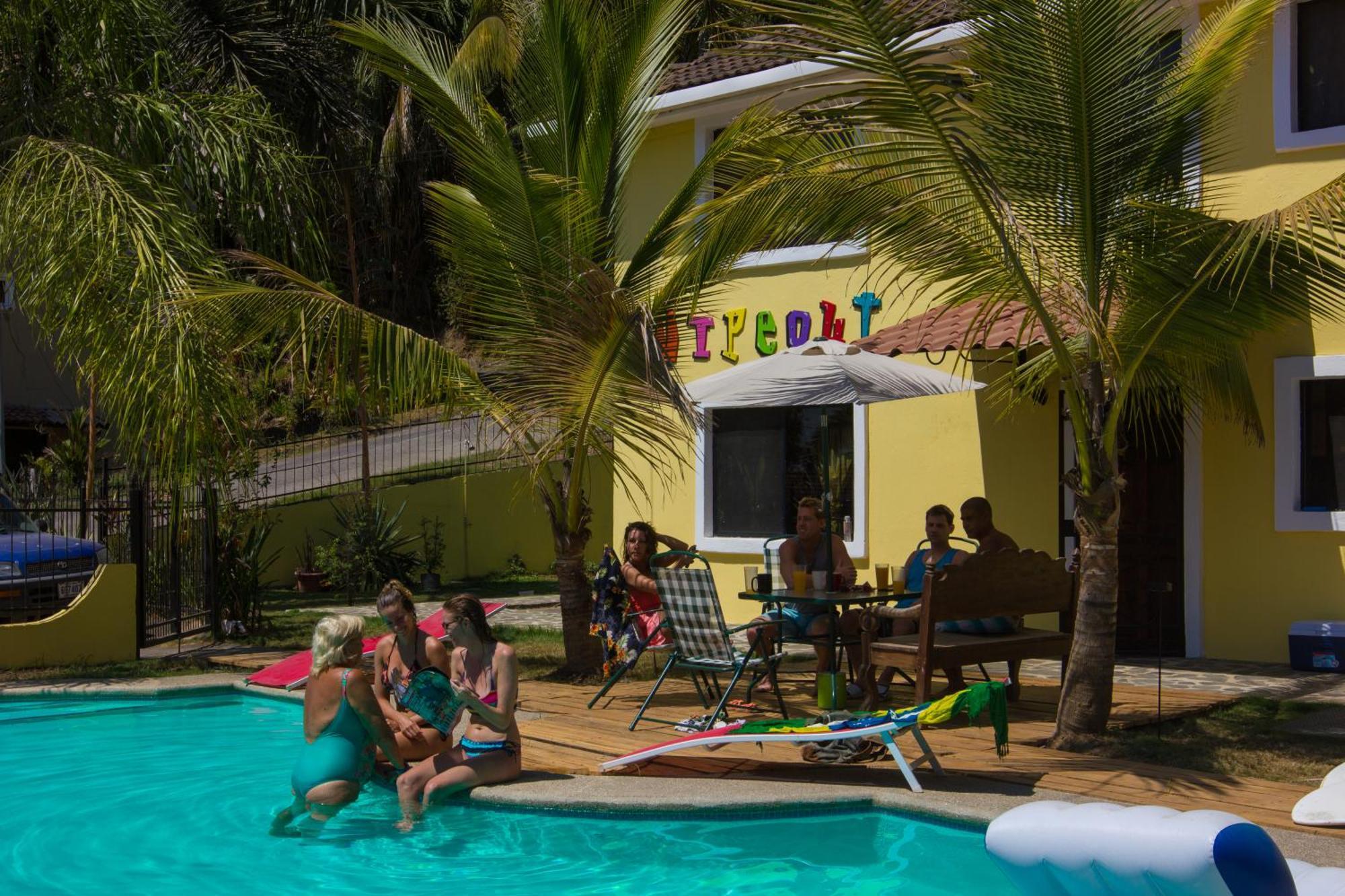 Wipeout Hostel Jacó Extérieur photo