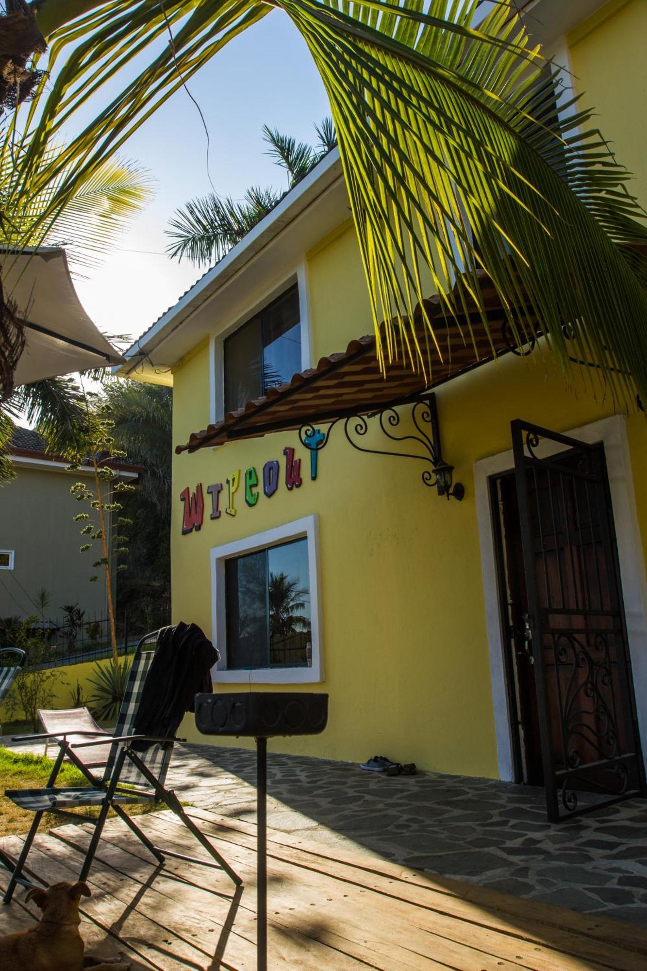 Wipeout Hostel Jacó Extérieur photo