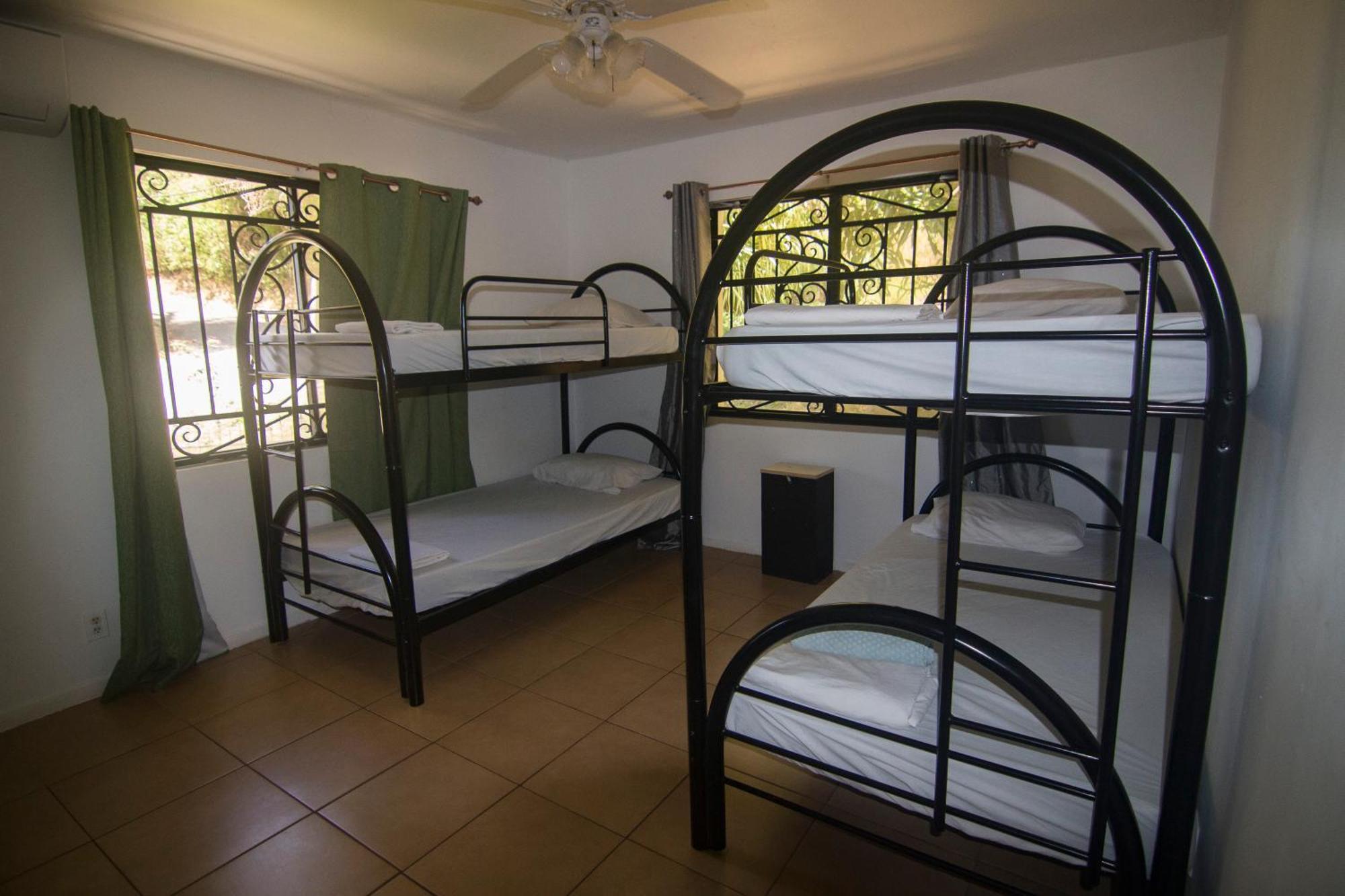 Wipeout Hostel Jacó Extérieur photo