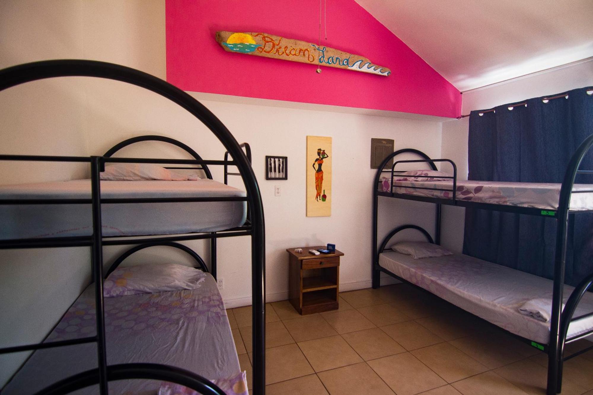 Wipeout Hostel Jacó Extérieur photo