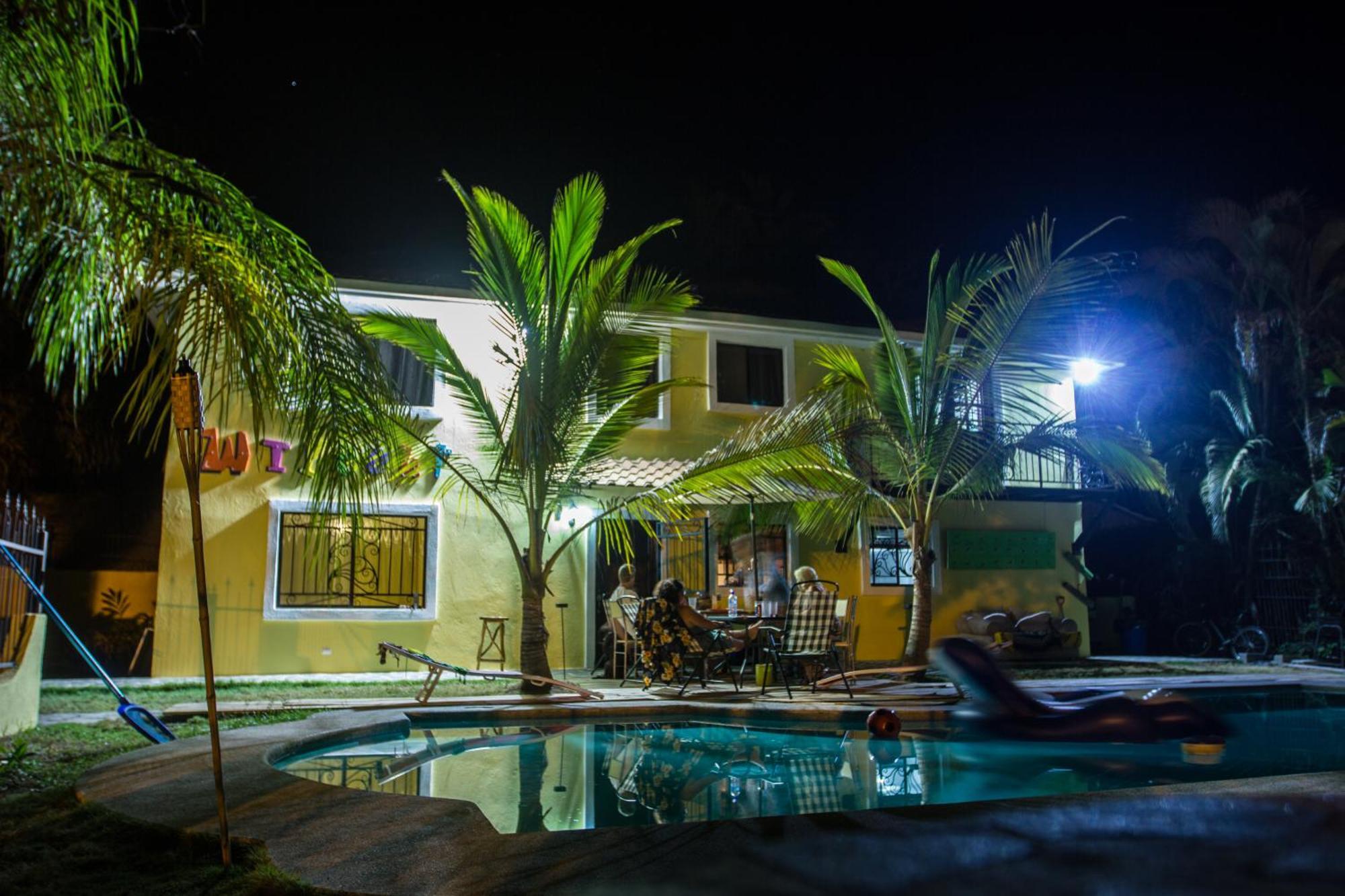 Wipeout Hostel Jacó Extérieur photo
